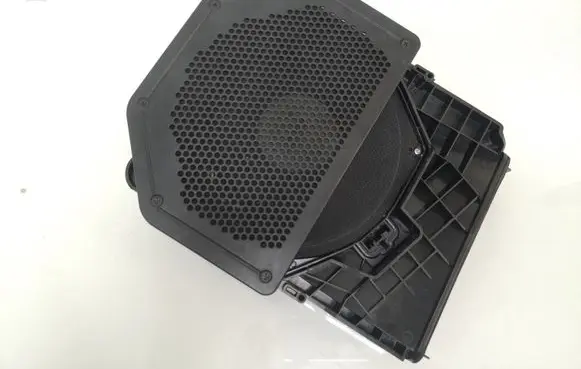 BMW 1 E81 E87 Subwoofer speaker 0741982 43040741982