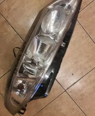 Renault Laguna II Headlight/headlamp 2002A011A 89004686 8200002847