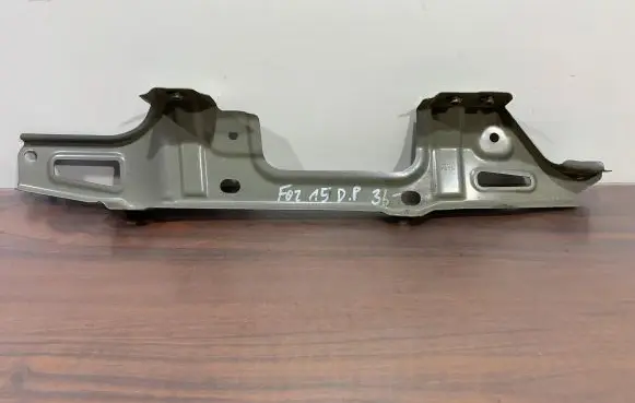 Subaru Forester SJ Fender mounting bracket