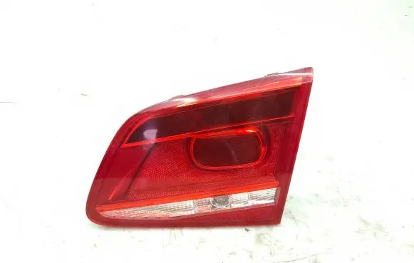 Volkswagen PASSAT B7 Tailgate rear/tail lights 3AE945094J