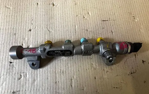 Alfa Romeo Giulietta Fuel main line pipe 0445214254 322064L 0281006164