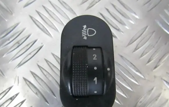 Ford Mondeo MK II Headlight level height control switch 0307851417