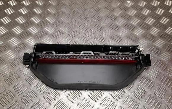 Tesla Model Y Third/center stoplight 149581900F