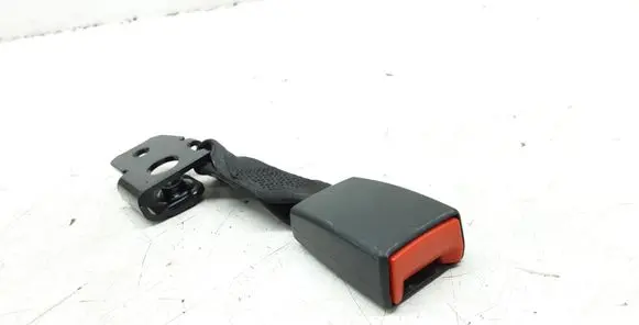 Toyota Avensis T220 Rear seatbelt buckle