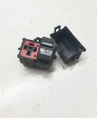 Volvo S60 Fuse module 434EE1826C 4RA00781307