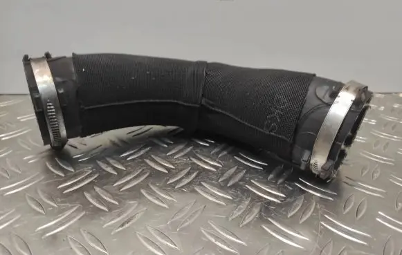 Audi A7 S7 4G Intercooler hose/pipe 4G0145737R 125549R0