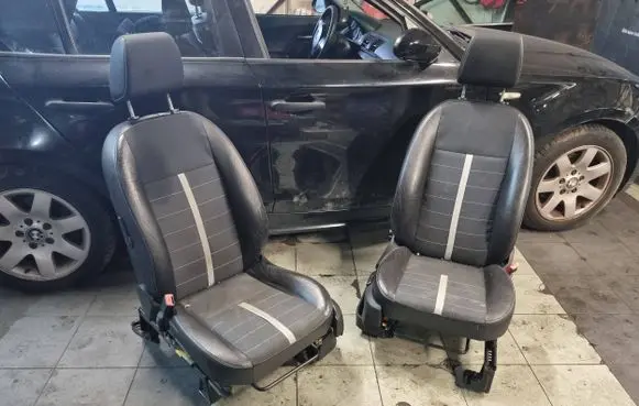 Ford Kuga I Front driver seat 
