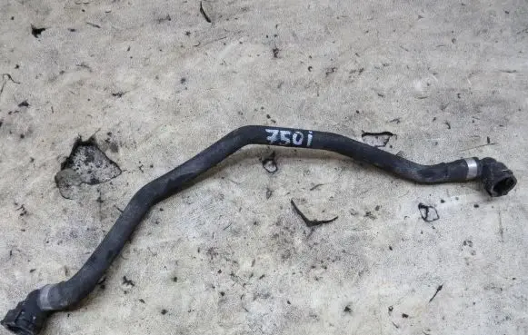 BMW 7 F01 F02 F03 F04 Engine coolant pipe/hose