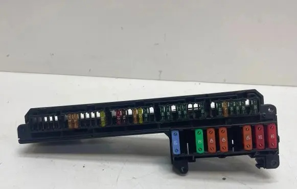 BMW 5 E60 E61 Fuse module 6957330 18917