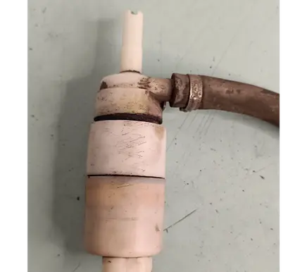 Chrysler 300M Windscreen/windshield washer pump 22121790