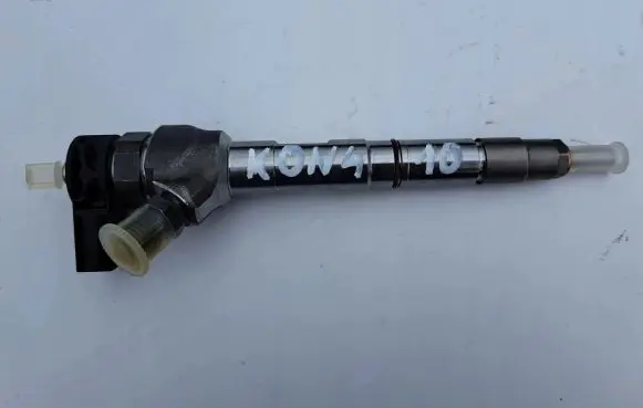 Volkswagen Golf VII Fuel injector