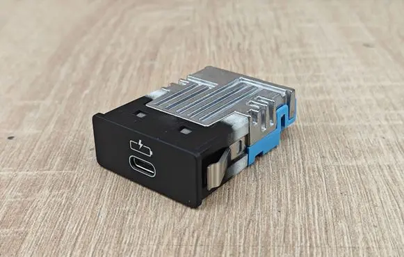 BMW X5 G05 USB socket connector 5A84164