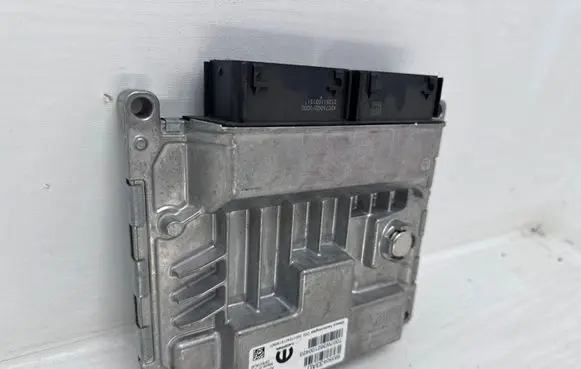 Fiat 500X Engine control unit/module ECU 68350433AD 46347896 T007W362100423