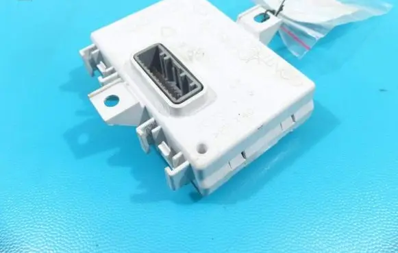 Renault Captur Central body control module 283467937R IMPRK1231055