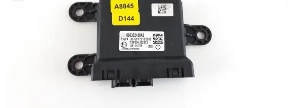 Jeep Cherokee Combustion control unit/module 068382438AB J6769122180000 F00HJ02073