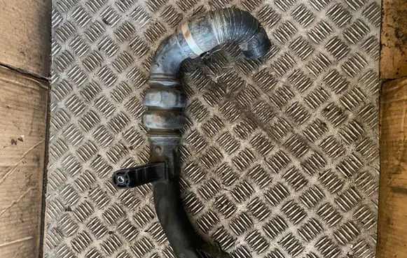 Ford Kuga II Intercooler hose/pipe FV416C646DD