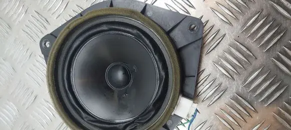 Toyota Prius (XW10) Front door speaker C3U49