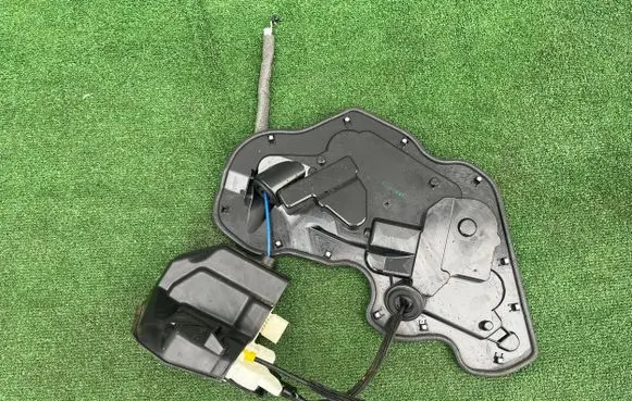 Audi A8 S8 D4 4H Rear door soft close latching motor 4F0837060 4H0839916A