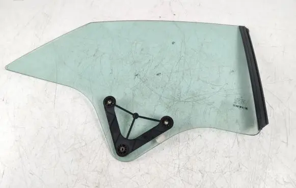 Mercedes-Benz E C207 W207 Rear side window