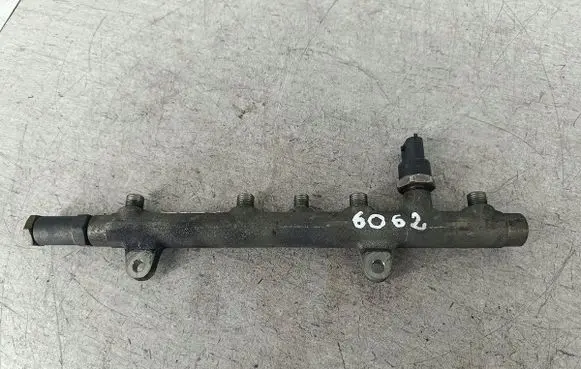 Nissan Primera Fuel main line pipe 