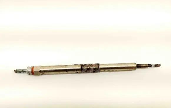Toyota Auris E180 Spark plug 1985033020