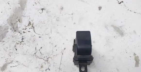 Mazda 323 F Electric window control switch 3582010