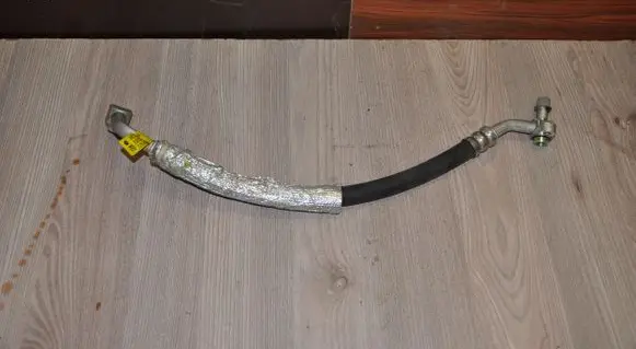 Dodge Durango Air conditioning (A/C) pipe/hose 68217212AB KLEP352