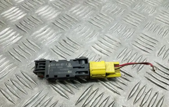 Audi A4 S4 B6 8E 8H Airbag deployment crash/impact sensor 8E0959651A