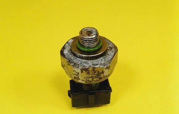 Air conditioning (A/C) pressure sensor