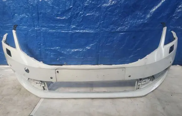 Skoda Octavia Mk3 (5E) Front bumper