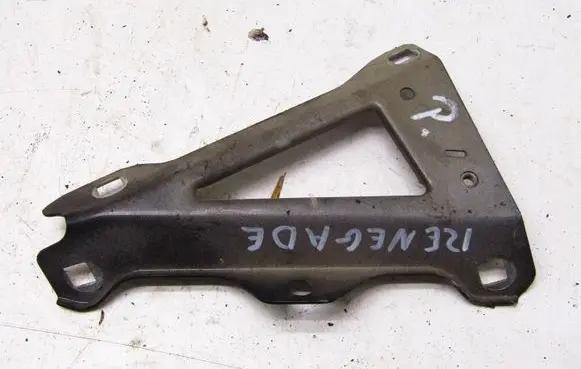 Jeep Renegade Fender mounting bracket c400