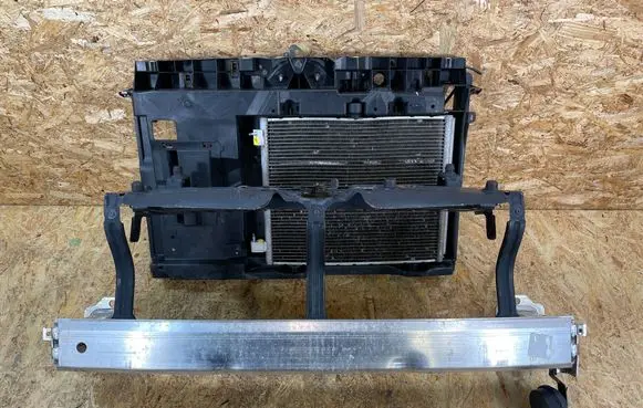 Opel Crossland X Radiator support slam panel
