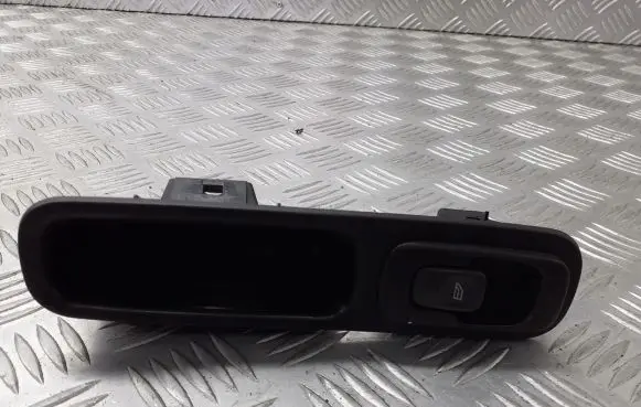 Volvo S80 Quarter vent window switch 9476695