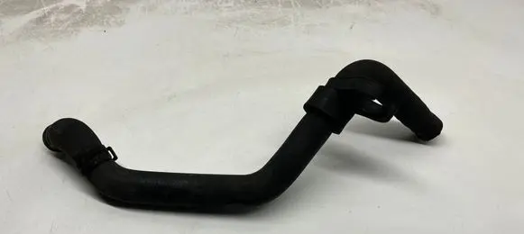 Volkswagen PASSAT B6 Engine coolant pipe/hose 1K0122058