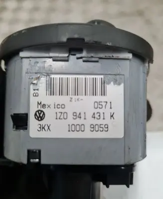 Skoda Octavia Mk2 (1Z) Light switch 1Z0941431K