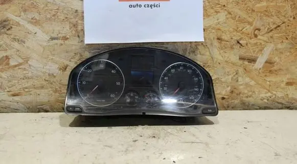 Volkswagen Jetta III Speedometer (instrument cluster) 1K0920963B