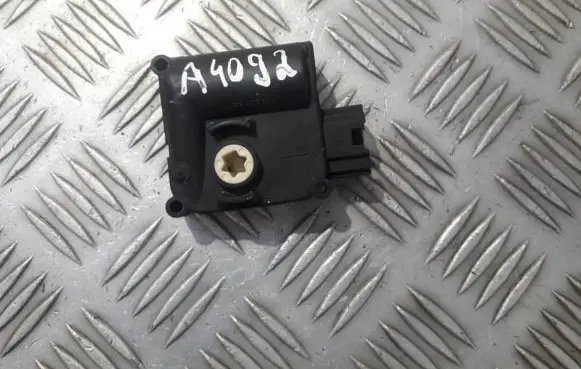 Audi A8 S8 D3 4E Air flap motor/actuator 0132801323 mf116880-2241