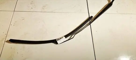 Chrysler Grand Voyager IV Front wiper blade arm 23109769 4717364