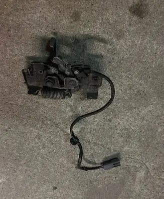 Mazda CX-7 Engine bonnet/hood lock/catch