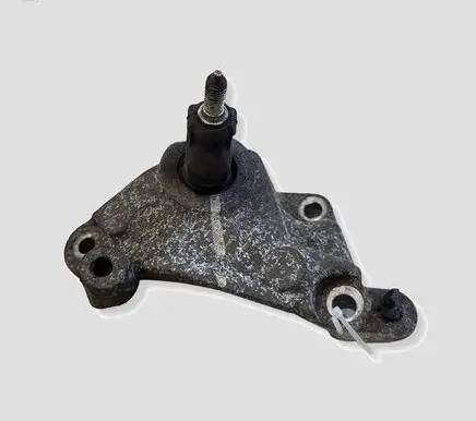 Nissan Qashqai Engine mounting bracket 8200277203