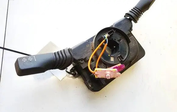 Opel Zafira B Wiper turn signal indicator stalk/switch 13236784