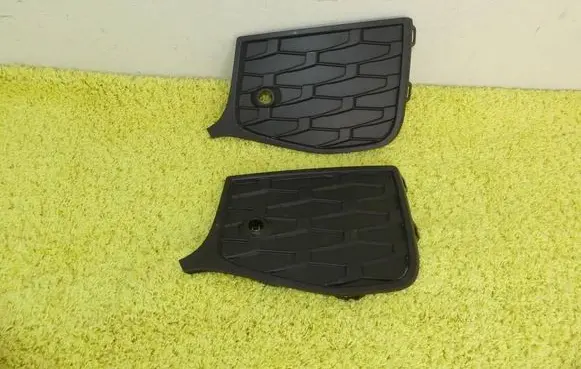 Audi Q3 Front bumper lower grill 83H807681A