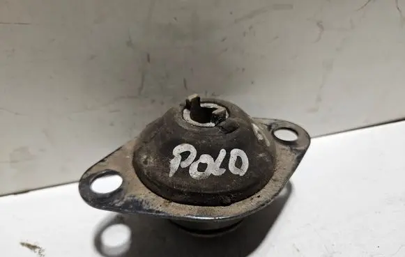 Volkswagen Polo III 6N 6N2 6NF Engine mount bracket 357199383A 357199383