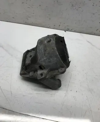 Audi A5 8T 8F Engine mount bracket 8K0199381