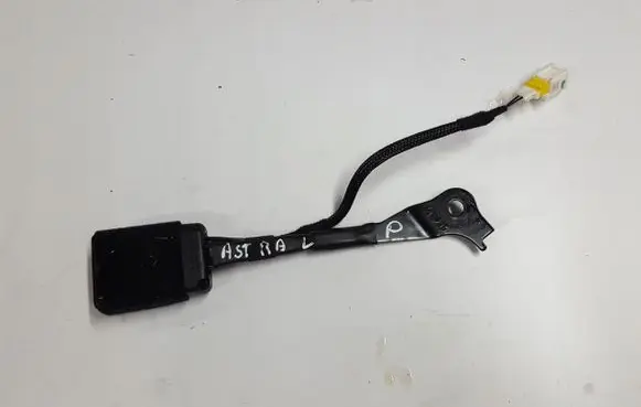 Front seatbelt buckle