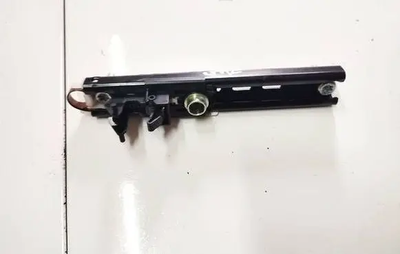 Opel Zafira B Seat belt adjustment rail 13193568 605444900a
