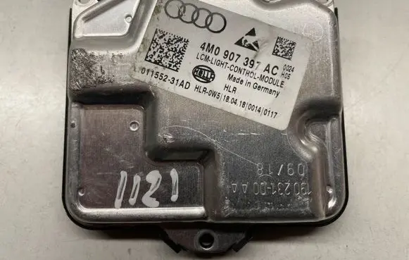 Audi Q7 4M Headlight ballast module Xenon 4M0907397AC