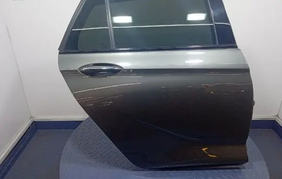 Rear door