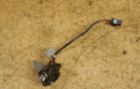 Toyota Land Cruiser (J100) Front door high frequency speaker 