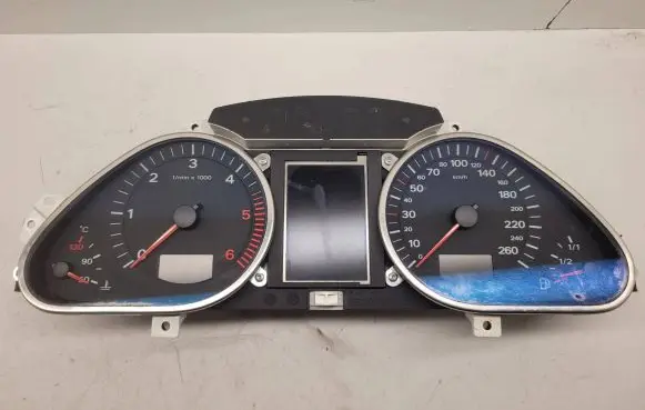 Audi Q7 4L Speedometer (instrument cluster) 4F0920900